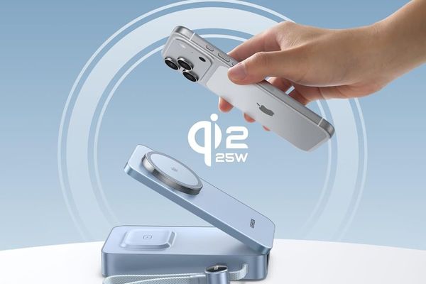 Ugreen Debuts MagFlow Qi2 25W Power Bank With Magnetic Folding Design