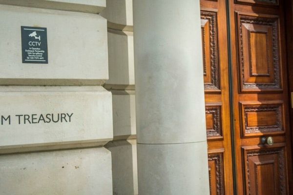 UK Treasury seeks CTO for 77,000-pound salary