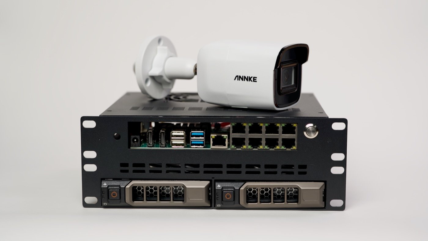 Exaviz Cruiser CM5 carrier board inside DeskPi mini rack enclosure with Annke 4K camera on top