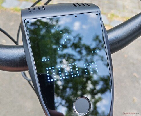 Reflections such as those shown here occur when viewed from the side; readability is good even in sunlight