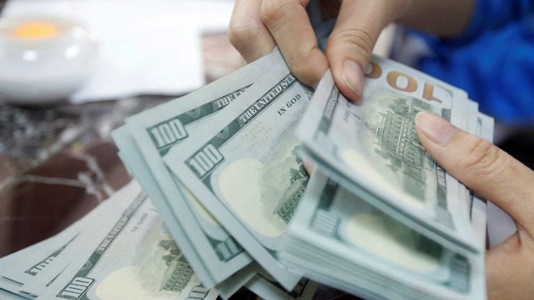 US private credit defaults hit record 9.2% in 2025, Fitch says