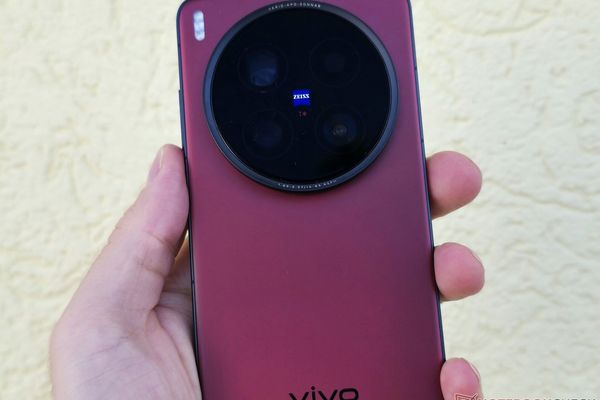 Vivo rolls out Blueprint Colour Palette and 4K Live Photo upgrades for X200 Ultra and other flagships