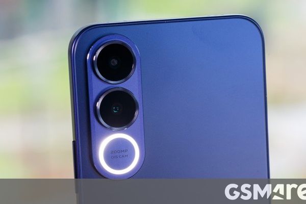 vivo V70 FE in for review