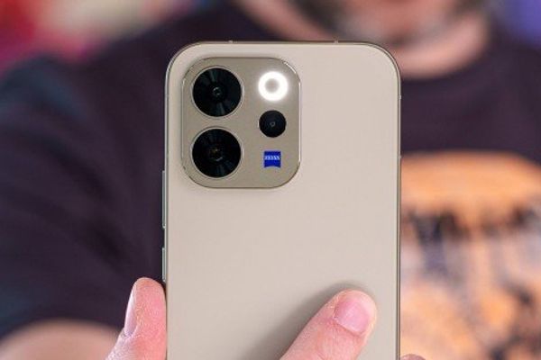 vivo V70 Review: Refined Design Meets Camera-Centric Performance