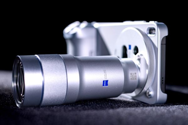 Vivo X300 Ultra's 400mm Teleconverter Revealed in First Hands-On Video