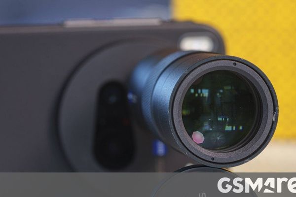 vivo X300 Ultra said to support a dual lens teleconverter kit