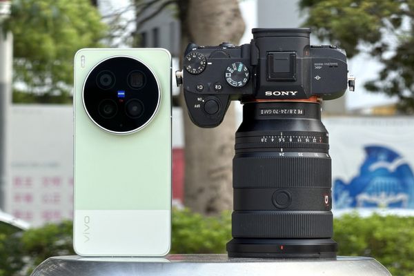 Vivo X300 Ultra vs Sony Alpha A7: Smartphone Camera Challenges Full-Frame Giant