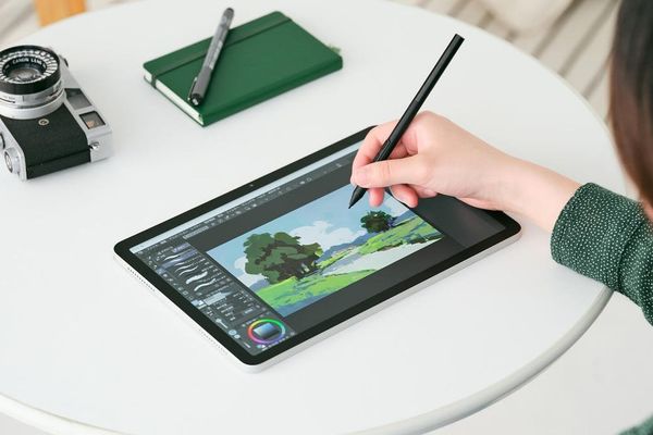 Wacom's MovinkPad 11 Redefines Spontaneity for Digital Artists with Setup-Free Design and Battery-Free Pen