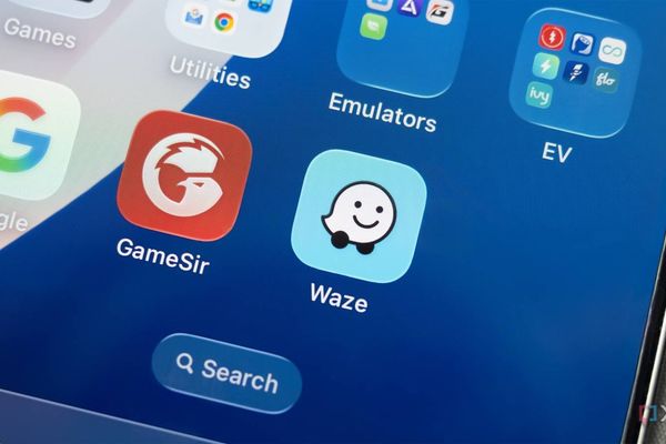 Waze traffic light icons are starting to reach more drivers
