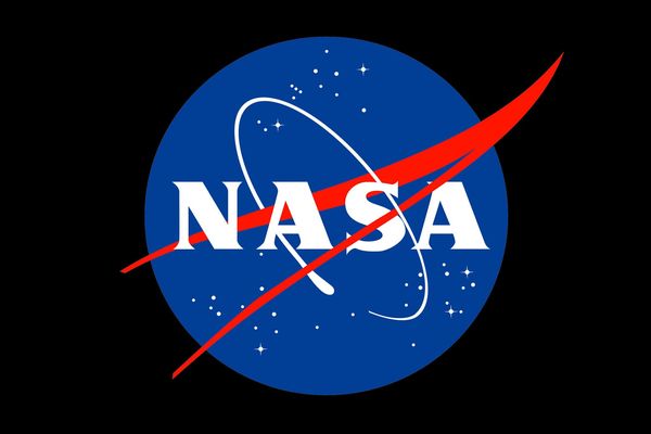 Webb Telescope Solves Mystery of Heat-Formed Minerals in Ultracold Comets