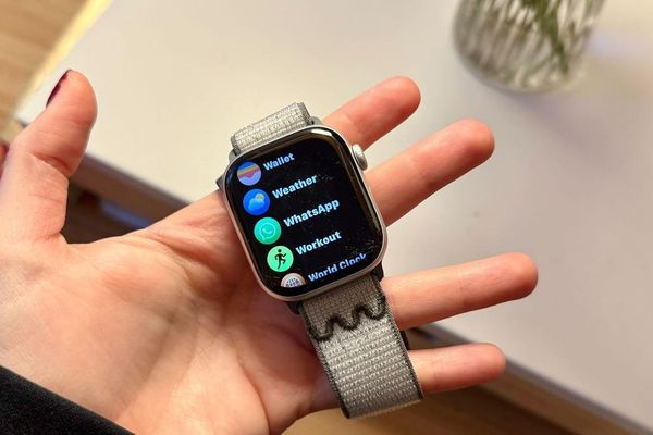 WhatsApp Finally Lands on Apple Watch, Bringing Billions of Users to Their Wrists