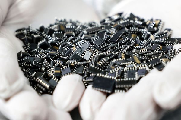 Why AMD Motherboards Now Come with Bigger BIOS Chips—and Why It Matters to You