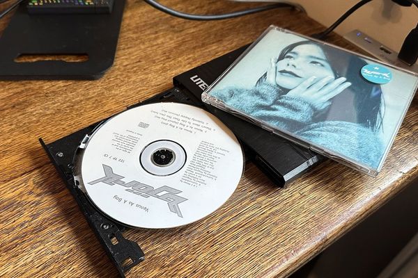 Windows Media Player’s ‘find album information’ functionality has been removed — you’ll have to find other software for playing and ripping CDs with relevant track information