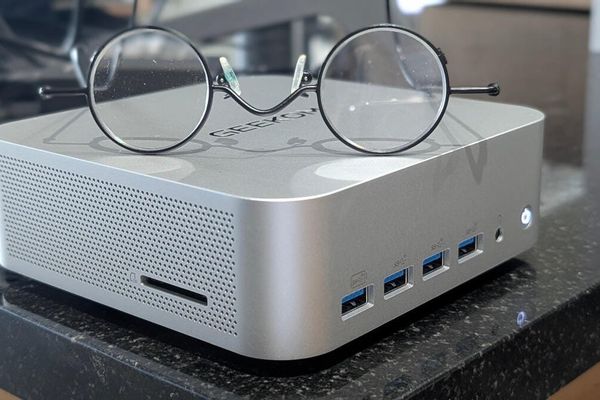 Windows Mini PC Showdown: Geekom A9 Max AI Packs Power, But Is Windows 11 Holding It Back?
