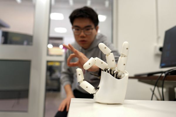 MIT's Ultrasound Wristband Enables Precise Hand Tracking for Robotics and VR