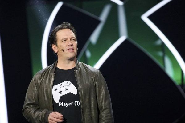 Xbox Head Phil Spencer Retires, Microsoft Appoints AI Chief Mustafa Suleyman as Successor