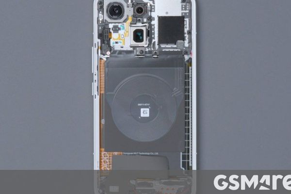 Xiaomi 17 Max Teardown Reveals Impressive Build Quality and Battery Technology