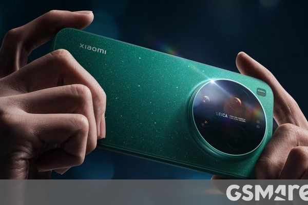 Xiaomi 17 Ultra goes global with 200MP 75-100mm camera, Xiaomi 17 joins it with a 6,330mAh battery