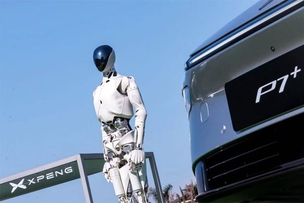 XPeng's IRON Humanoid Robot: Mass Production Announcement and Technical Reality Check