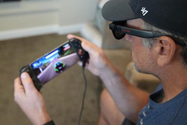 Xreal One Pro XR Glasses: The 200-Inch Virtual Workspace That Could Replace Your Monitors