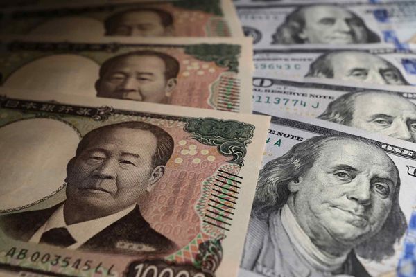 Yen stalls as Mrs. Watanabe stays put in uncertain market