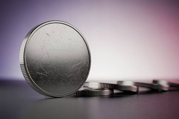 Yen Plunges to 158 Against Dollar Amid Political Uncertainty