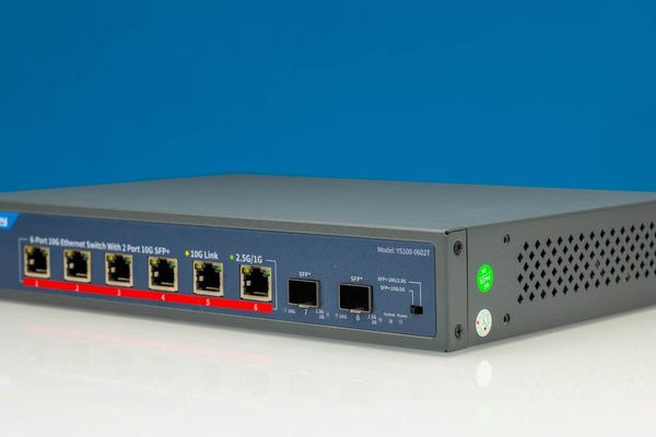 YuanLey YS100-0602T Review: A Budget 8-Port 10GbE Switch Worth Considering