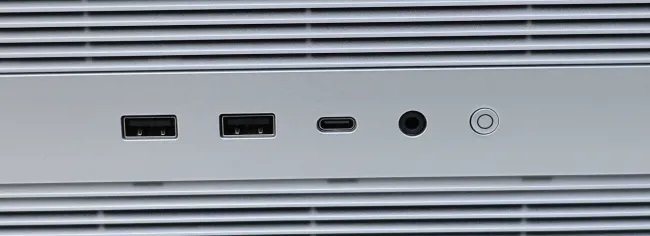 ZimaCube 2 front panel I/O ports